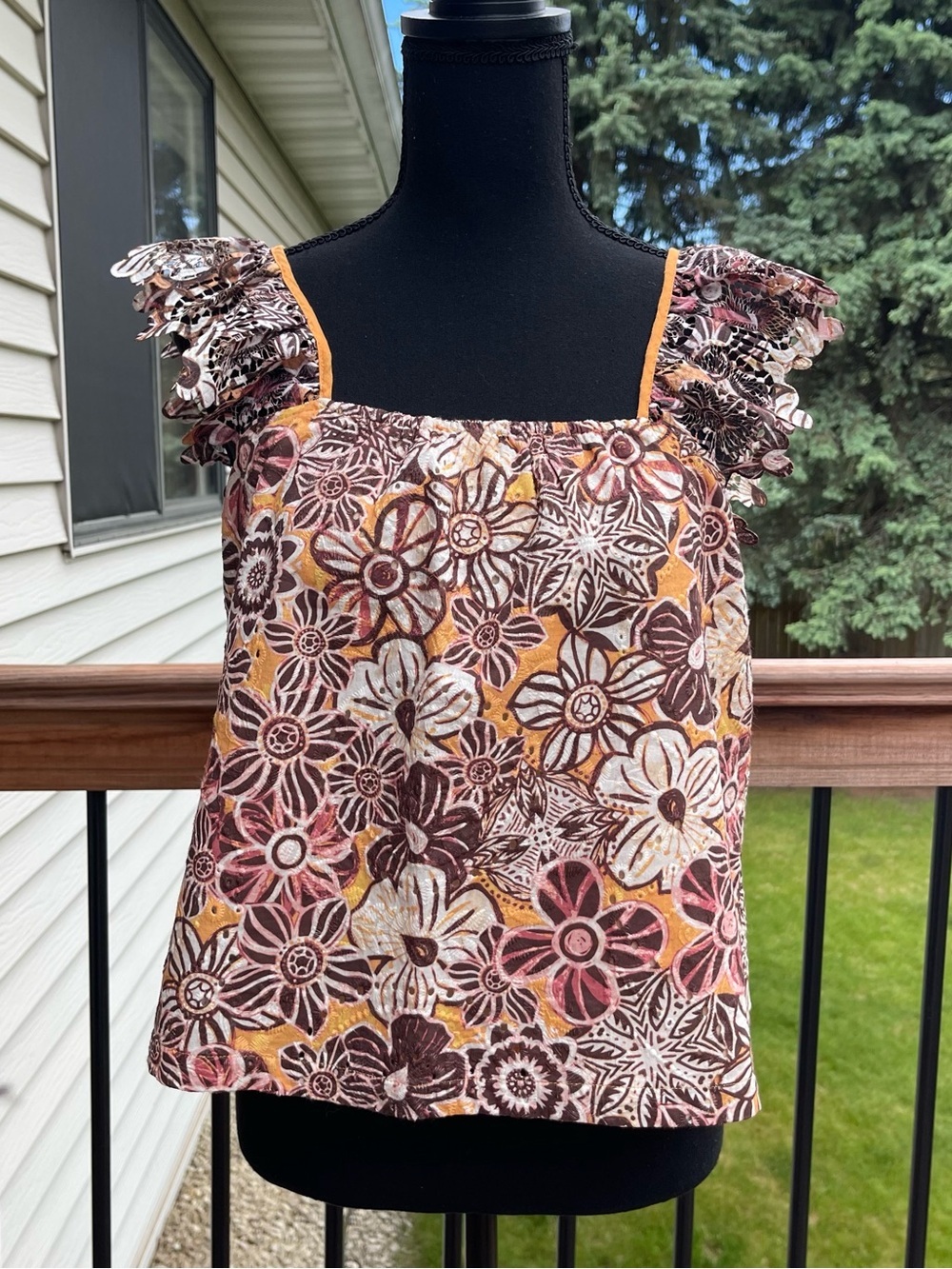 Evereve Floral Eyelet Ruffle Lace Tank Top Shirt Boho Earthy Tones Sz Small